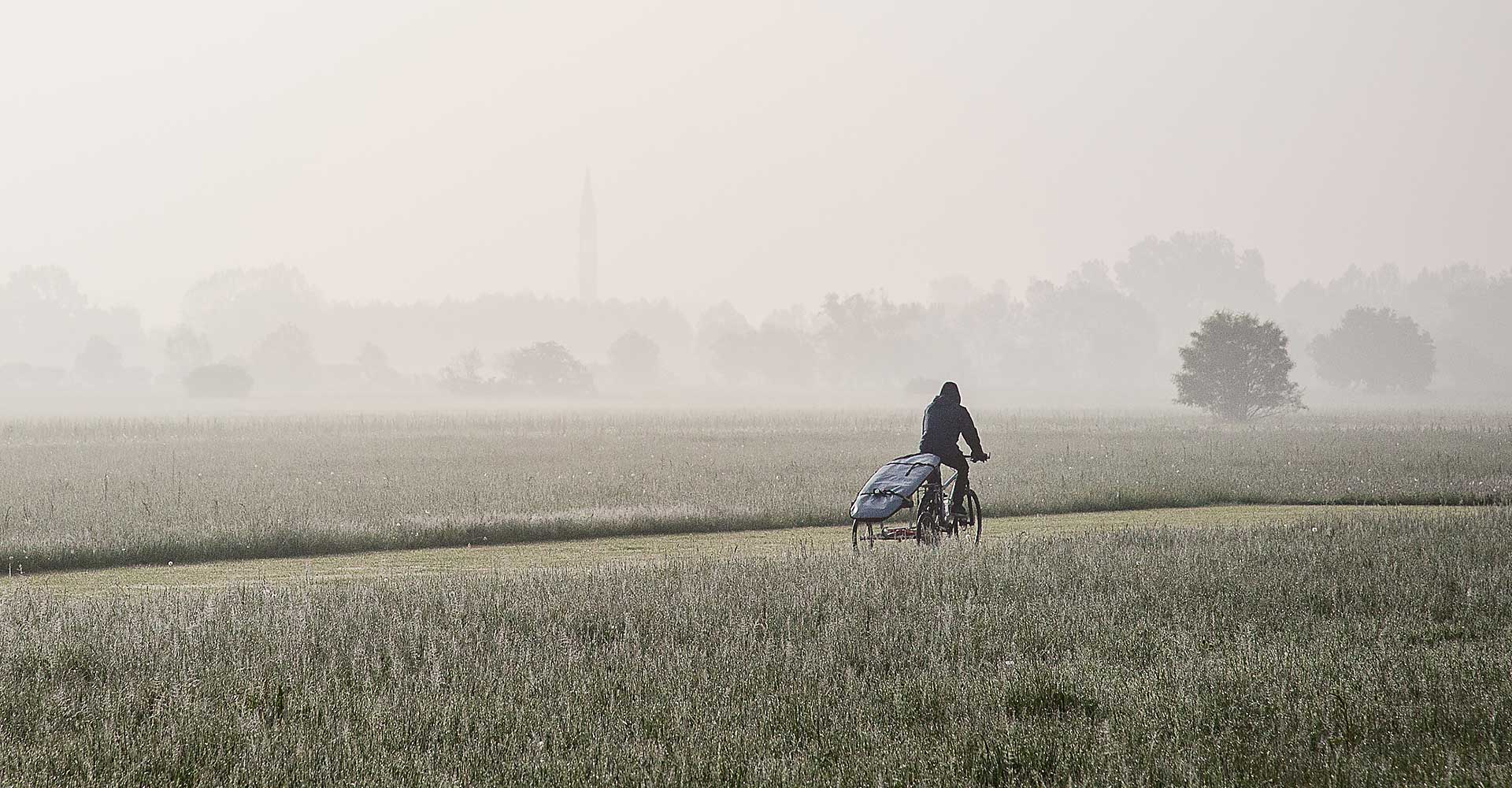 surfTrailerSam1920x1000